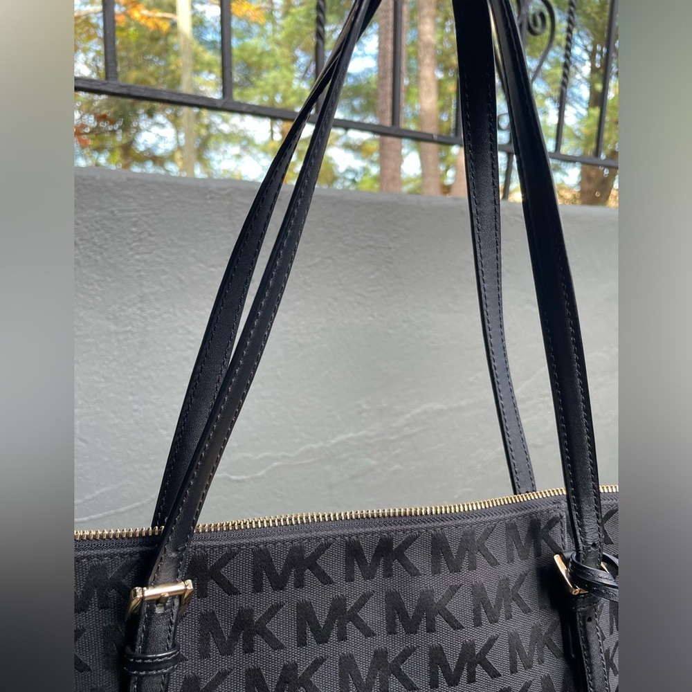 MICHAEL KORS BAG,Michael Kors Black Monogram Handbag - Picture 12 of 17